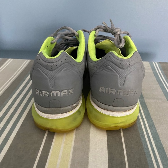 Mens size 10 airmax 2011 - Picture 3 of 4